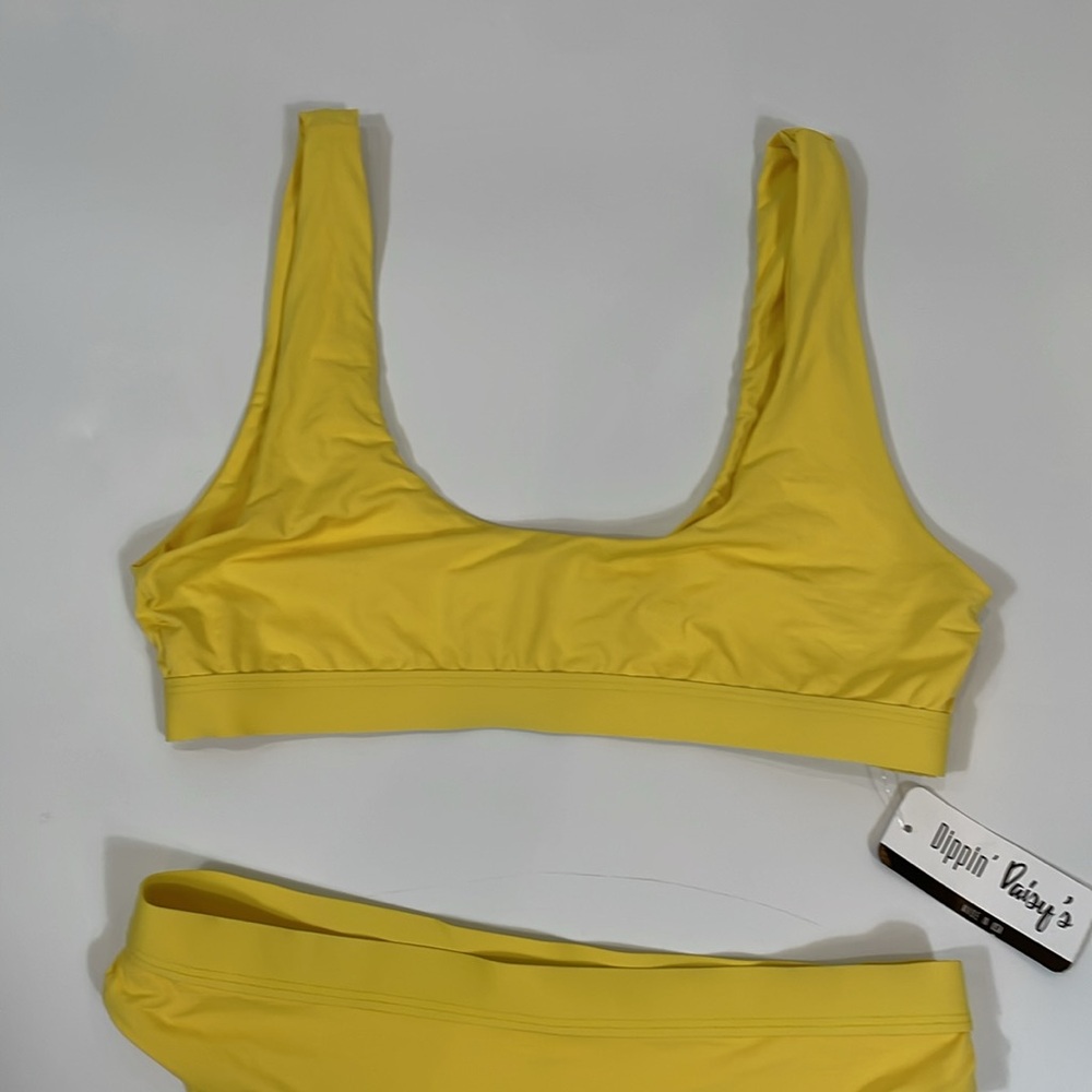 Dippin Daisy’s Bikini Set Size M NWT Yellow - Picture 2 of 12